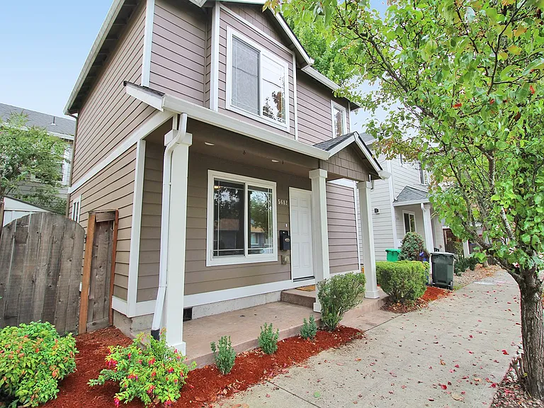 5612 SE 22nd Ave — Photo 1