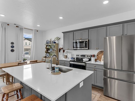 4th image of 1542 N Summer Springs Cv
