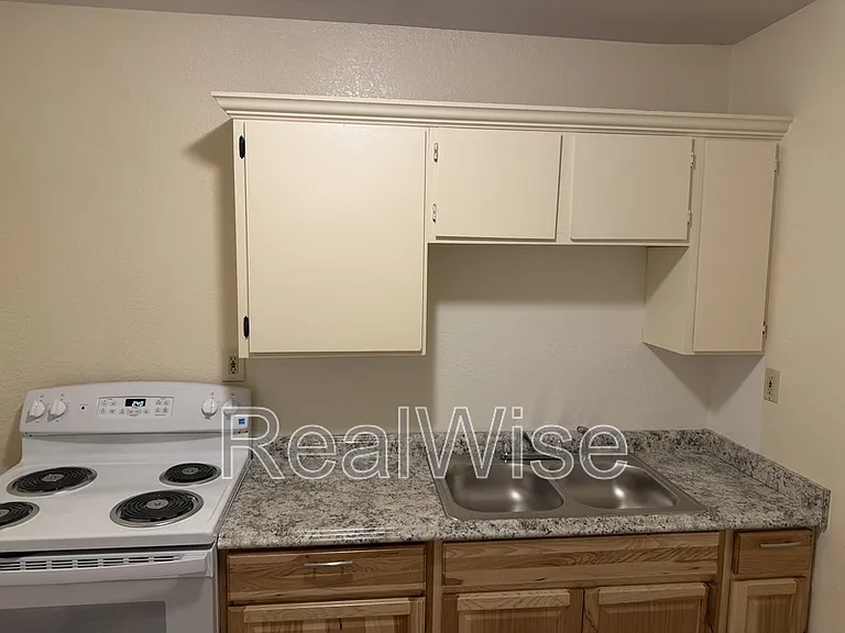 552 Pacific Ave #9 — Photo 9
