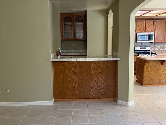 4th image of 831 Wethersfield Dr