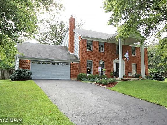 3rd image of 1749 Crestview Dr
