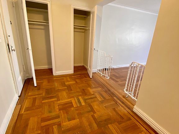 3rd image of 256 Martine Ave #6M