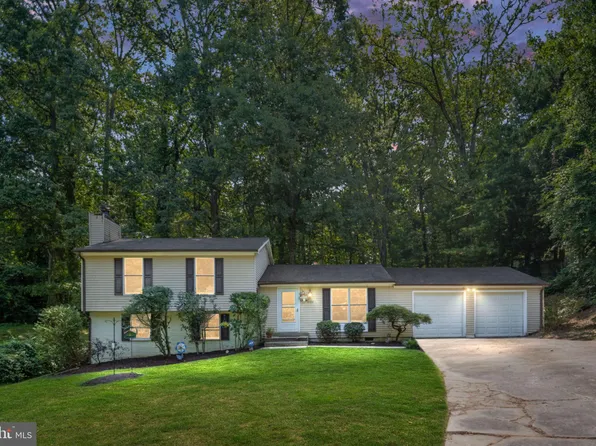 18332 Cato Ct, Triangle, VA 22172