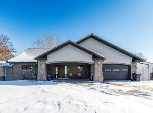 85 W Oberlin Ave, Red Deer, AB T4N4X1