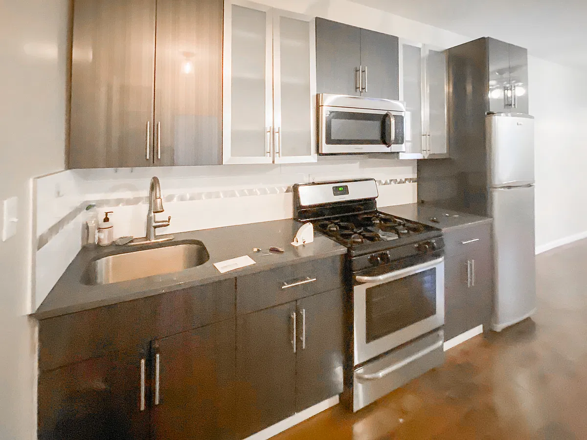 240 Crown Street — Photo 2