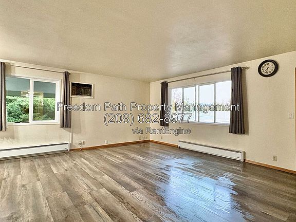 4th image of 315 E 1st Ave