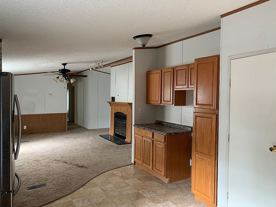 1st image of 279 Blue Lake Dr