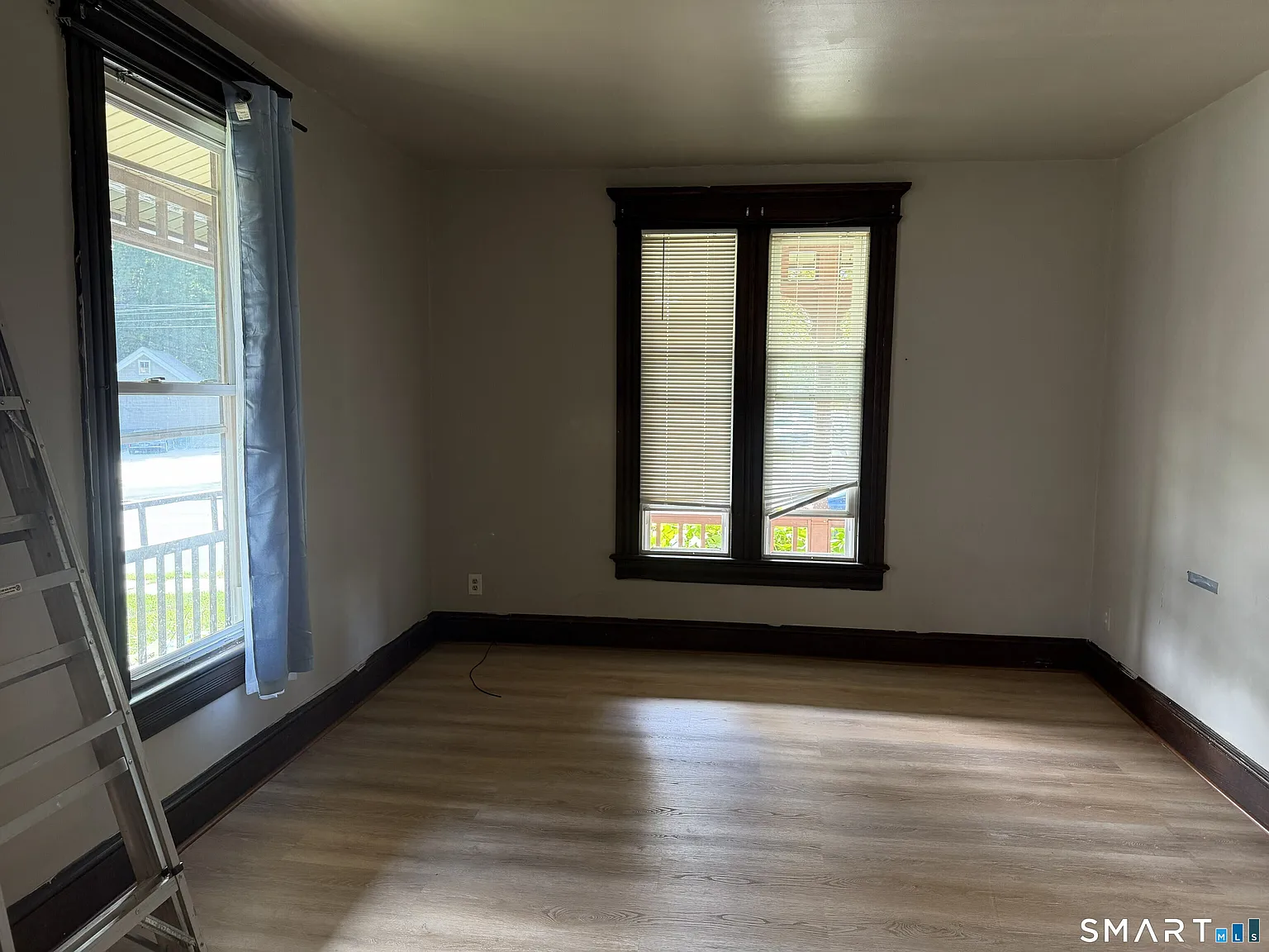 1 bed, 1.0 bath, 2932 sqft, $1,350 — Photo 3