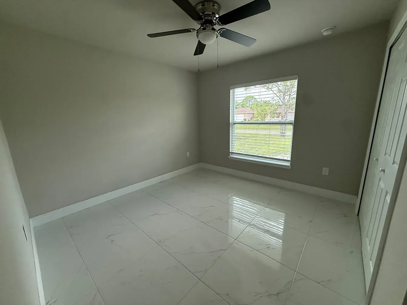 3 bed, 1618 sqft, $2,200 — Photo 4