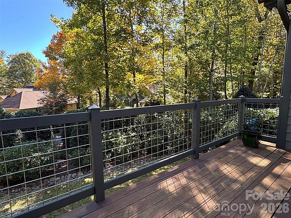 4th image of 894 Dunroy Dr