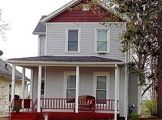 515 10th Ave S, Clinton, IA 52732