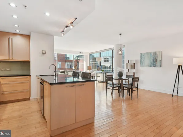 2001 15th St N APT 1008, Arlington, VA 22201