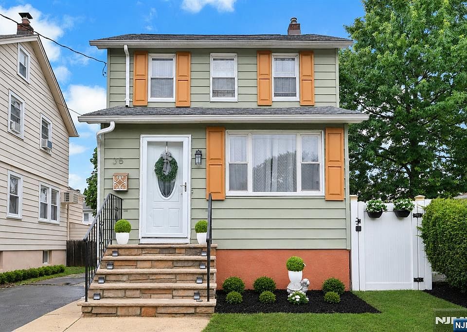 1st image of 35 Colling Ave