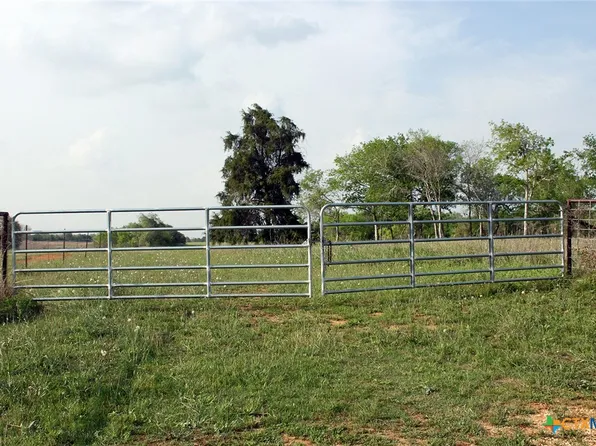 3223 Old Kelley Rd, Lockhart, TX 78644