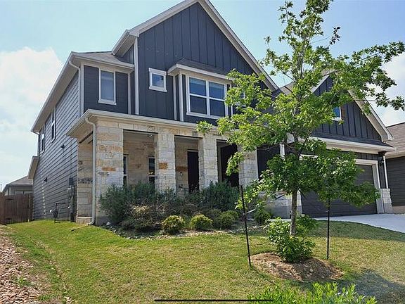2nd image of 2633 Danbury Ln