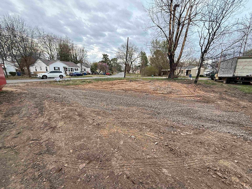 1st image of 610 Protho St
