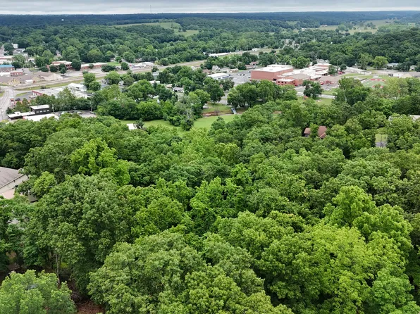 000 Sherwood Drive, Seneca, MO 64865