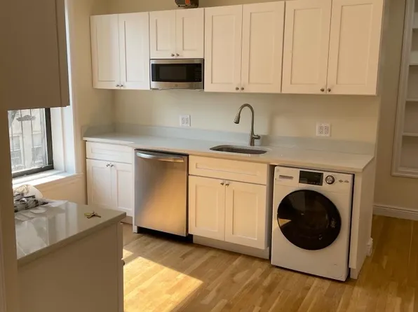 178 E 7th St, New York, NY