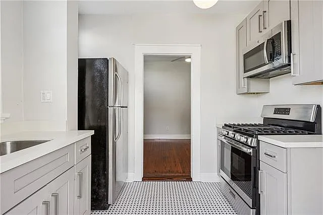 3428 Delachaise St #B — Photo 8