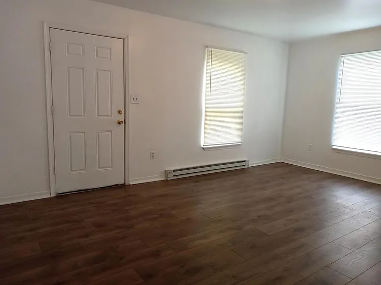 173 Hollingsworth Mnr — Photo 6