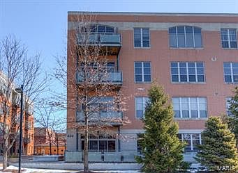 1st image of 630 Emerson 307