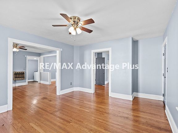 4th image of 127 Hancock St