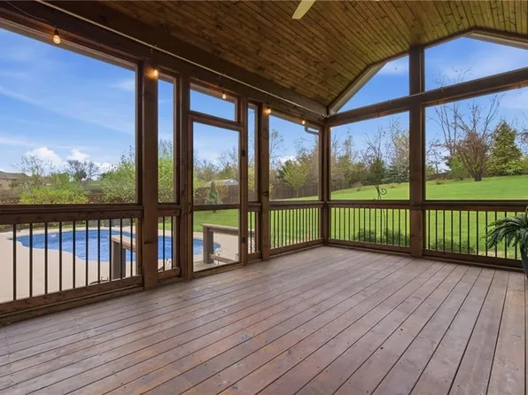 13335 N Bedford Falls Dr, Platte City, MO 64079