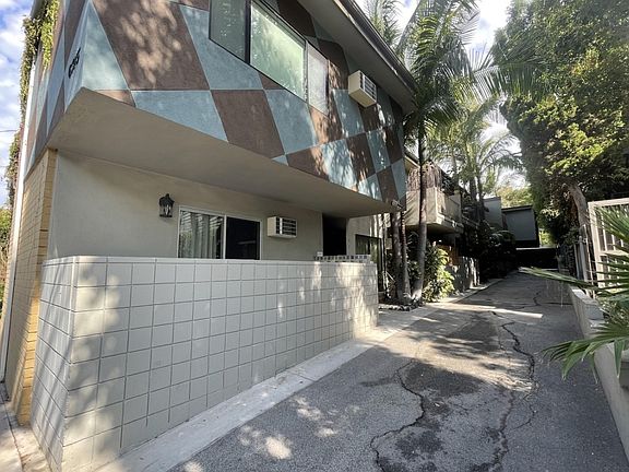 5th image of 6345 Primrose Ave #10
