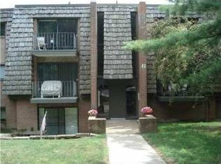 233 Forest Green Dr, Coraopolis, PA 15108