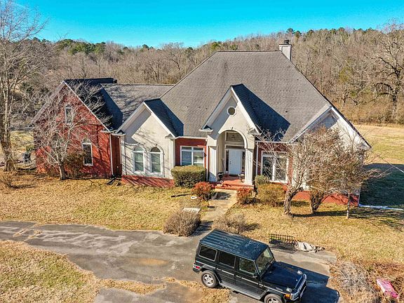 3rd image of 3211 Eastern Valley Rd
