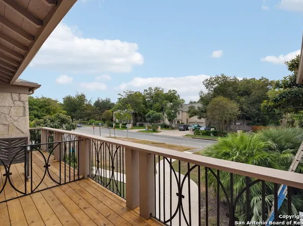 515 E Olmos Dr, San Antonio, TX