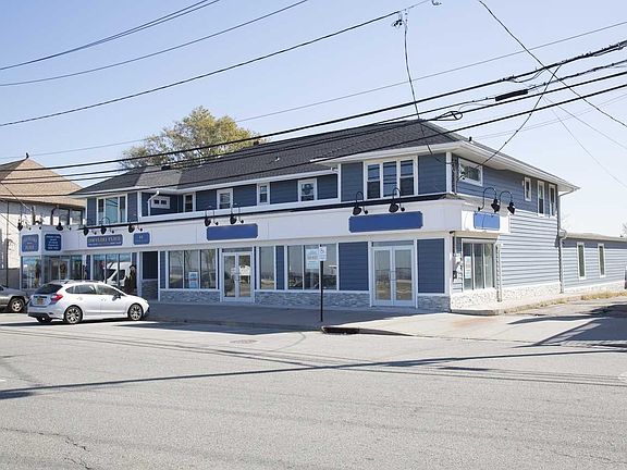 2nd image of 14 Bayville Ave APT 7