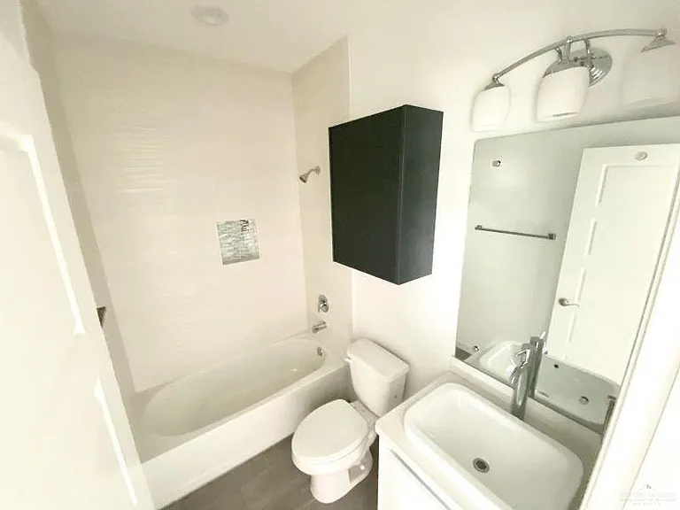 909 W Carmel Ave #3 — Photo 8
