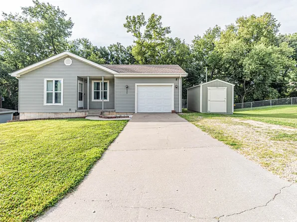 322 Clydesdale Cir, Ogden, KS 66517