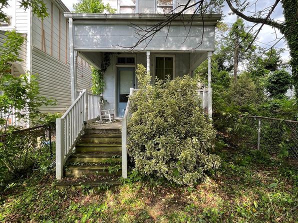 3033 Barclay St, Baltimore, MD 21218