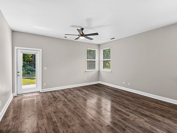 5th image of 1184 Warrens Way
