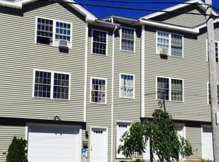 53 Randall St, Worcester, MA 01606