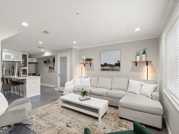 4th image of 139 Rondak Cir SE