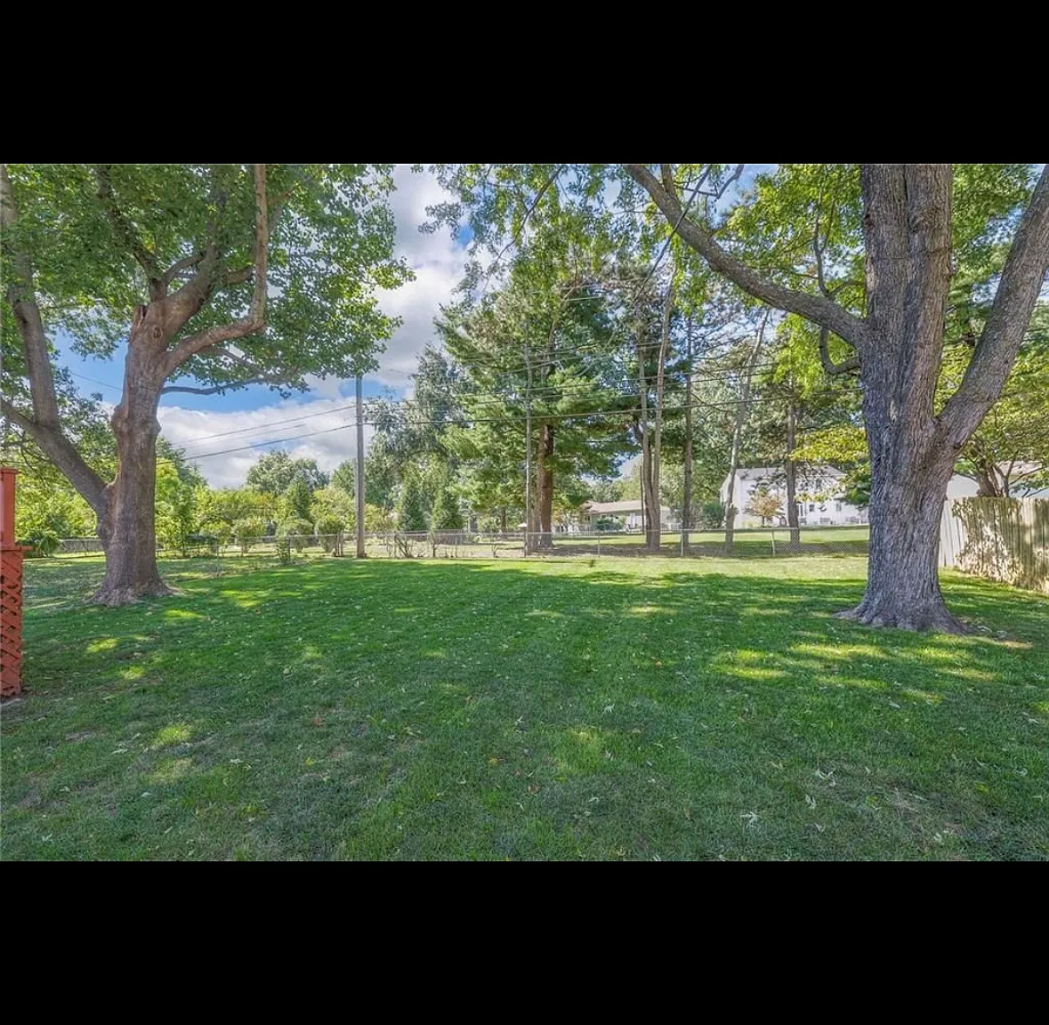 9110 Farley Ln — Photo 3