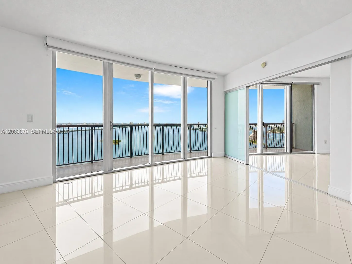 Opera Tower Condo — Photo 1
