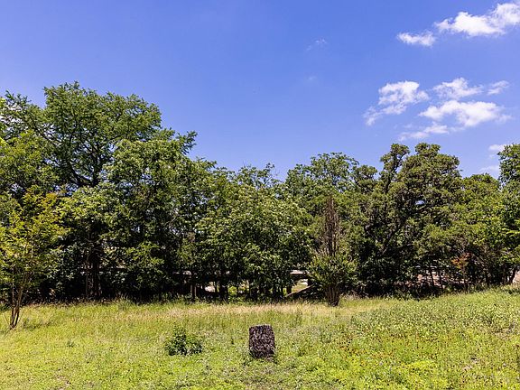 5th image of 951 Cypress Creek Rd