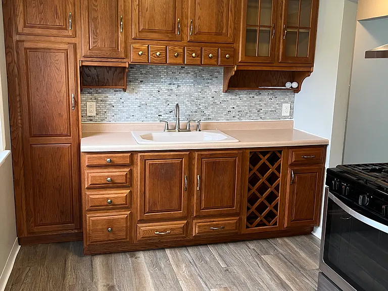 2716 White Oak Ave — Photo 4