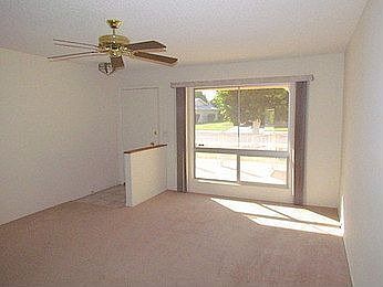 2nd image of 10424 W Camelot Cir