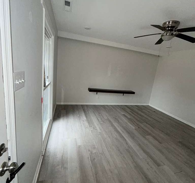 1st image of 202 Lane Of Sir Gawaine