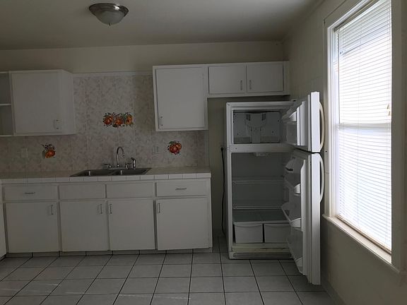 5th image of 600 S Nogal St