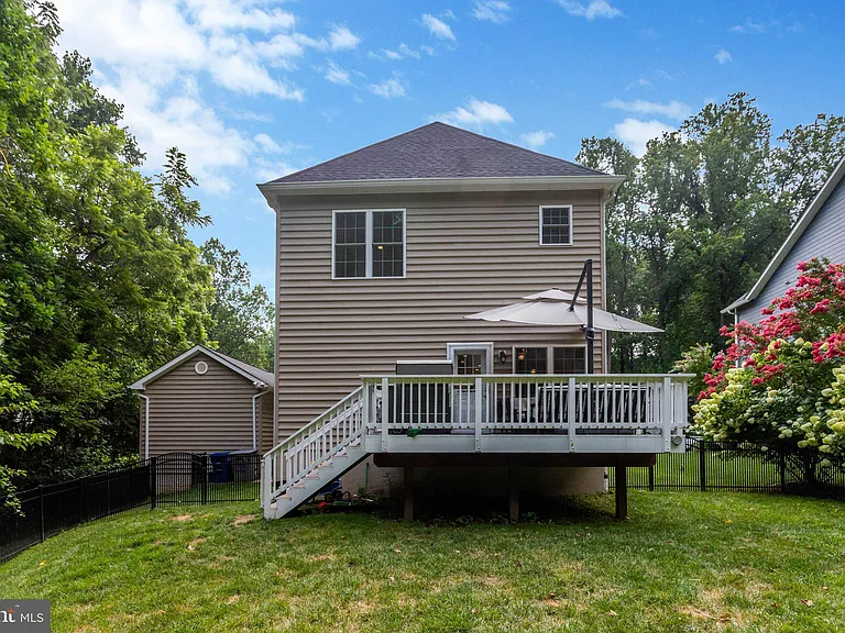 2862 Rosemary Ln — Photo 63