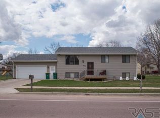 4201 S Holbrook Ave, Sioux Falls, SD 57106