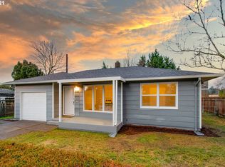 1928 W 37th St, Vancouver, WA 98660