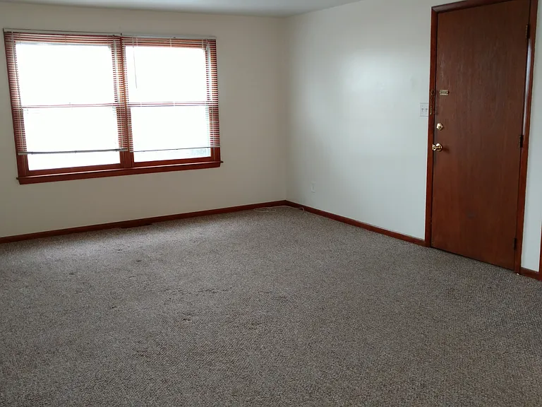 101 Draden Ln — Photo 1