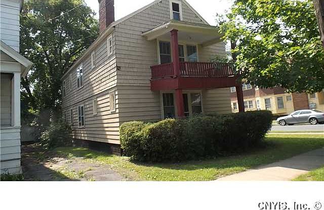 2nd image of 301 Warner Ave #303